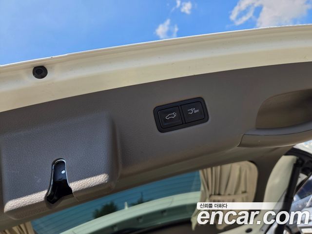 Kia Carnival (IV) Diesel 9-Seater Hi-Limousine Signature 2021 — фото 19