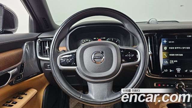 Volvo S90 D5 AWD Inscription 2019 — фото 13