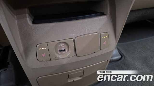 Kia Carnival 9-Seater Luxury 2019 — фото 19