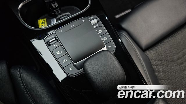 Mercedes-Benz A-Class (W177) A220 Sedan 2020 — фото 17