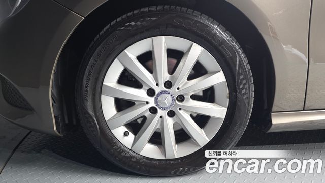 Mercedes-Benz A-Class (W176) A200 CDI Style 2014 — фото 5