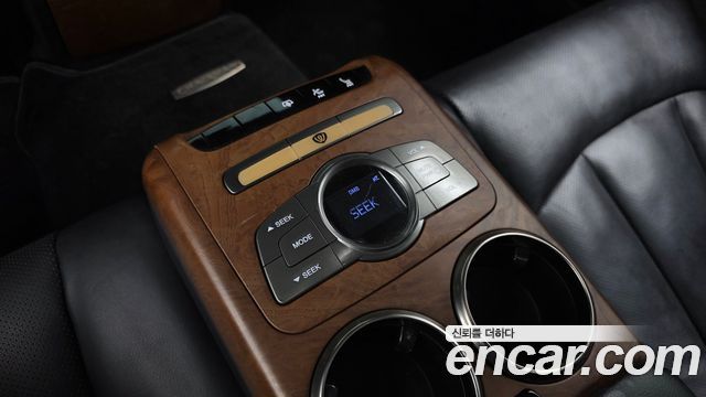 KG Mobility (SsangYong) Chairman W CW700 4TRONIC Executive 2015 — фото 16