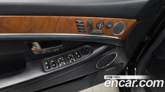 KG Mobility (SsangYong) Chairman W CW700 4TRONIC Executive 2015 — фото 27