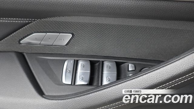 BMW i4 eDrive40 M Sports Pro 2022 — фото 14