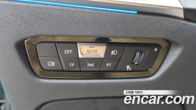 BMW i4 eDrive40 M Sports Pro 2022 — фото 15