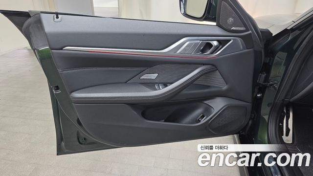 BMW i4 eDrive40 M Sports Pro 2022 — фото 24