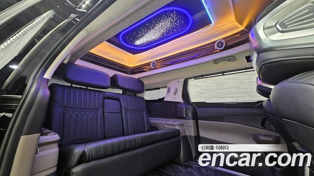 Kia Carnival (IV) HEV 4Seater Hi-Limousine (Special) 2025 — фото 11