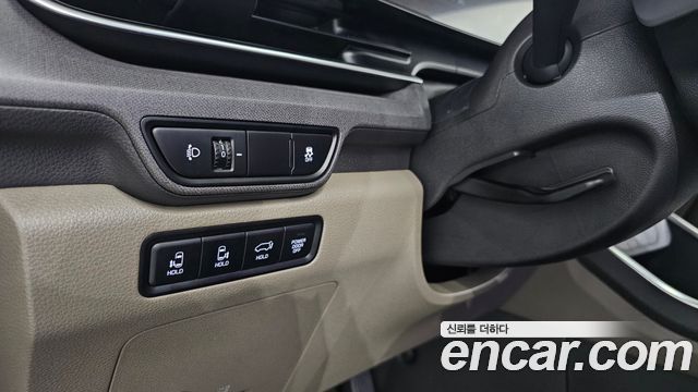 Kia Carnival (IV) HEV 4Seater Hi-Limousine (Special) 2025 — фото 17