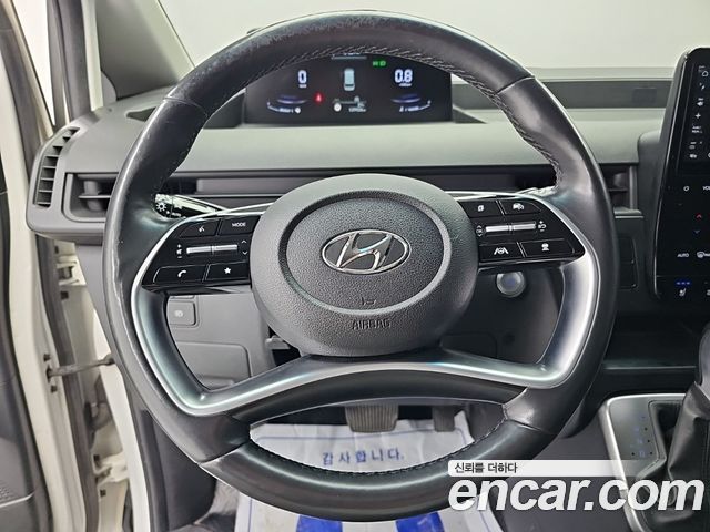 Hyundai Staria Tourer 11-Seater Modern 2022 — фото 9