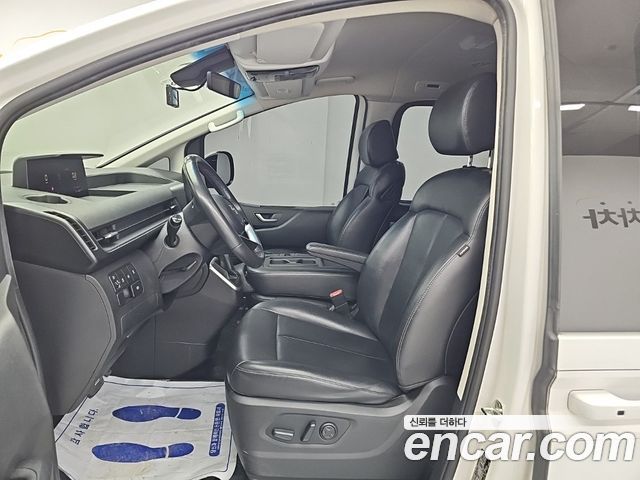 Hyundai Staria Tourer 11-Seater Modern 2022 — фото 15