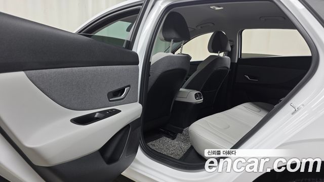 Hyundai Avante (CN7) 1.6 Inspiration 2023 — фото 27