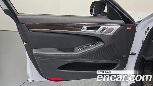 Genesis G80 3.3 GDI Premium Luxury 2018 — фото 30