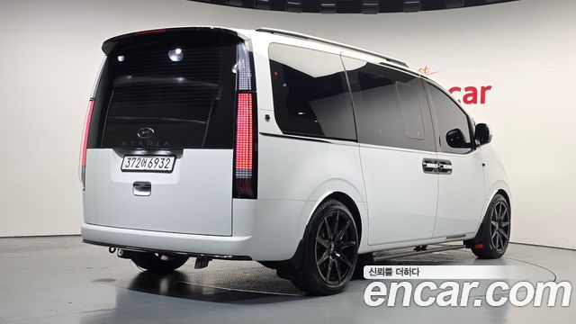 Hyundai Staria L3.5 Lounge 9-Seater Mobility 2022 — фото 2