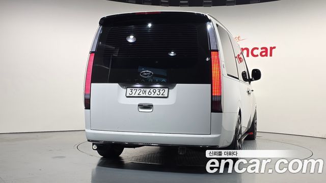 Hyundai Staria L3.5 Lounge 9-Seater Mobility 2022 — фото 4