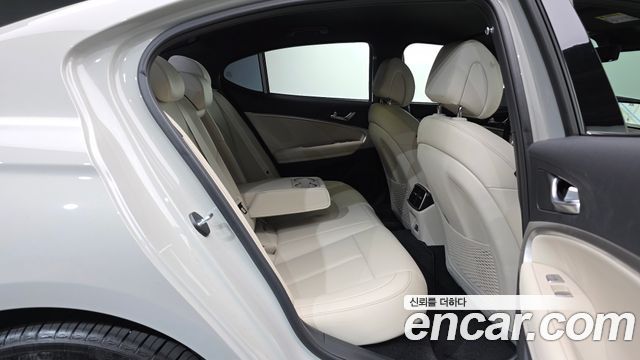 Genesis G70 Gasoline 2.5T 4WD 2025 — фото 12