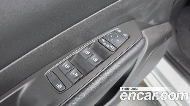 Renault Korea SM6 2.0 LPe SE 2020 — фото 12