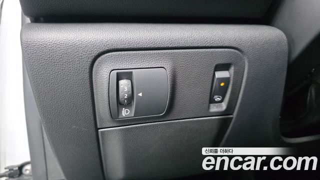 Renault Korea SM6 2.0 LPe SE 2020 — фото 13