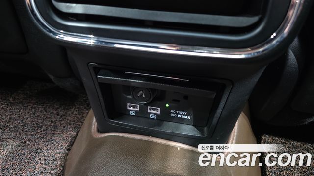 Lincoln Continental (X) 3.0 Presidential AWD 2017 — фото 38