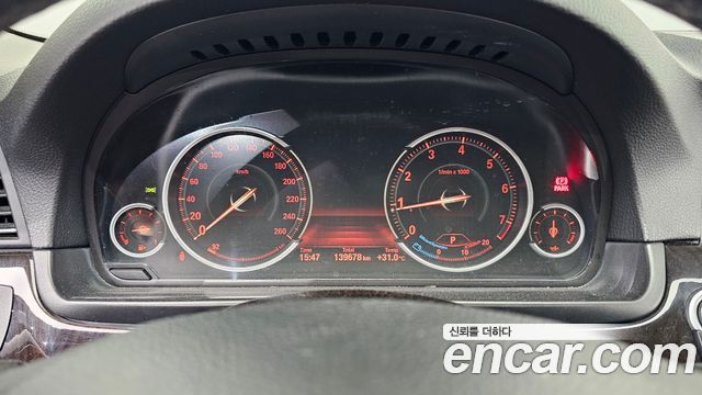 BMW 5 Series (F10) 528i xDrive 2013 — фото 8
