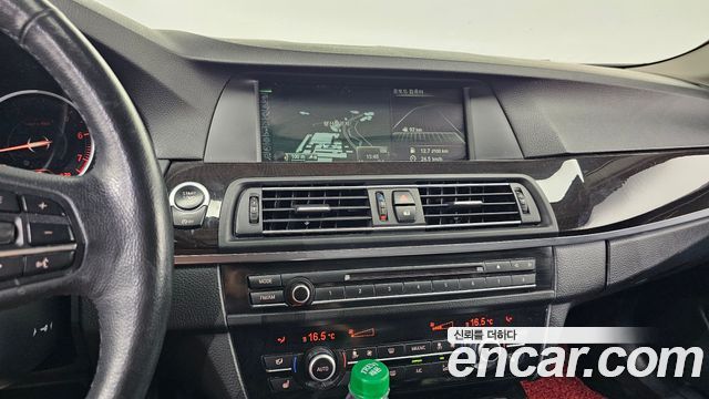 BMW 5 Series (F10) 528i xDrive 2013 — фото 12