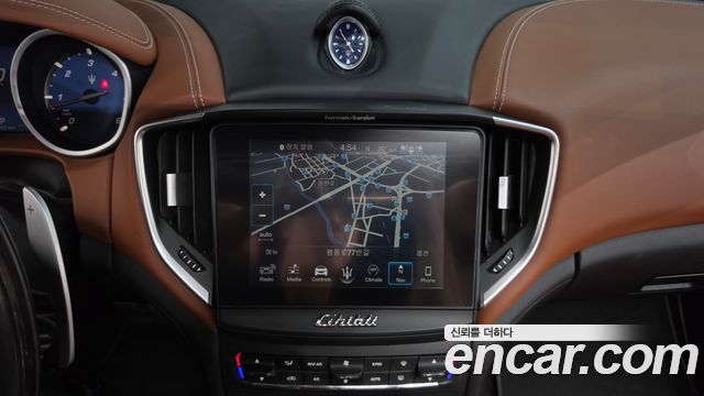 Maserati Ghibli 3.0 Diesel GranLusso 3rd 2018 — фото 13