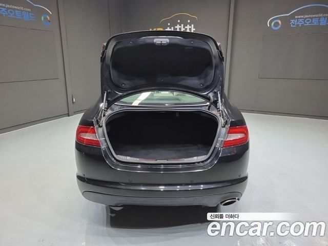 Jaguar XF 2.2D Luxury X250 2013 — фото 13