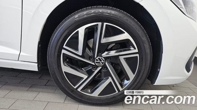 Volkswagen Jetta (VII) 1.5 TSI Prestige 2023 — фото 21