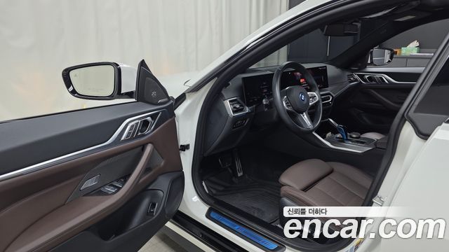 BMW i4 eDrive40 M Sports Pro 2023 — фото 10