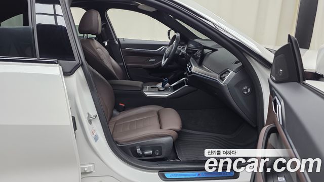 BMW i4 eDrive40 M Sports Pro 2023 — фото 11