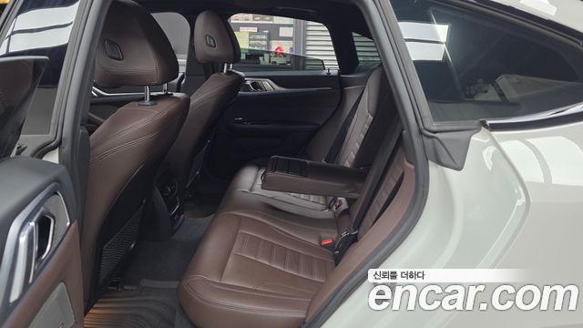 BMW i4 eDrive40 M Sports Pro 2023 — фото 12