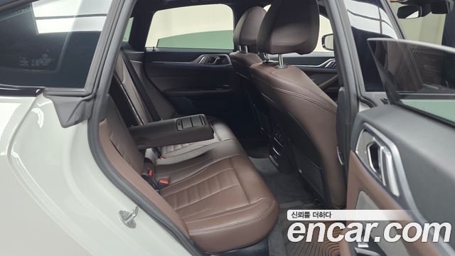 BMW i4 eDrive40 M Sports Pro 2023 — фото 26