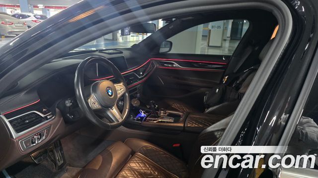 BMW 7 Series (G11) 745Le iPerformance M Sport 2021 — фото 10