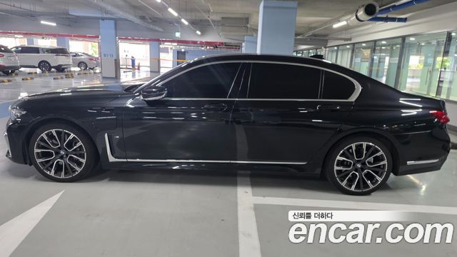 BMW 7 Series (G11) 745Le iPerformance M Sport 2021 — фото 15