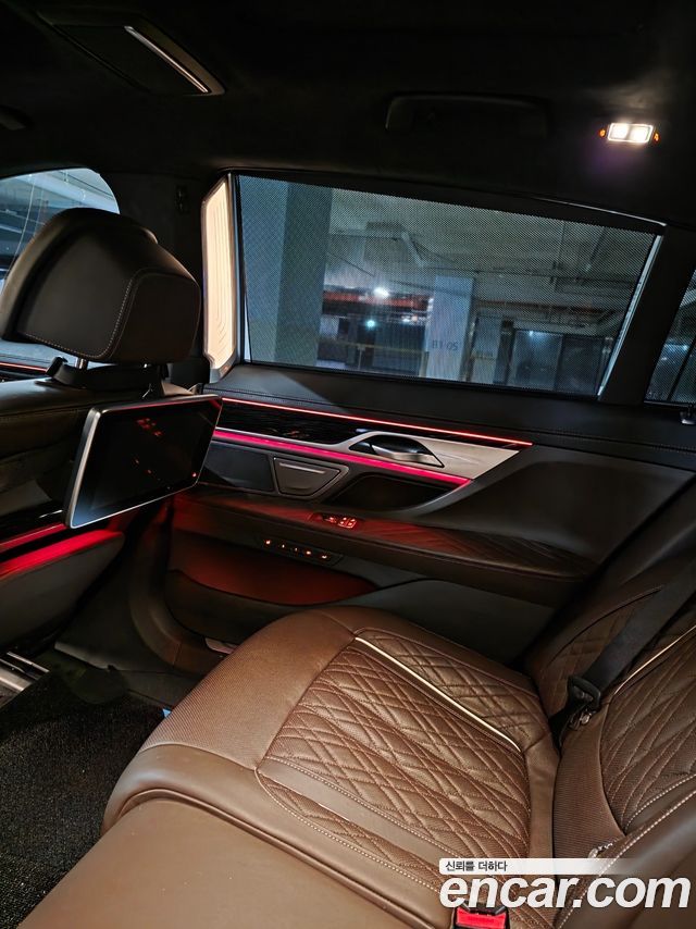BMW 7 Series (G11) 745Le iPerformance M Sport 2021 — фото 20