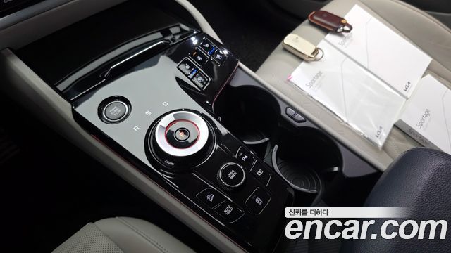 Kia Sportage (V) Gasoline 1.6 Turbo 2WD Signature Gravity 2023 — фото 9