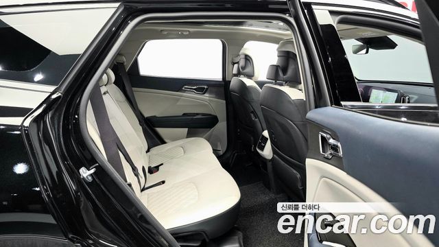 Kia Sportage (V) Gasoline 1.6 Turbo 2WD Signature Gravity 2023 — фото 16