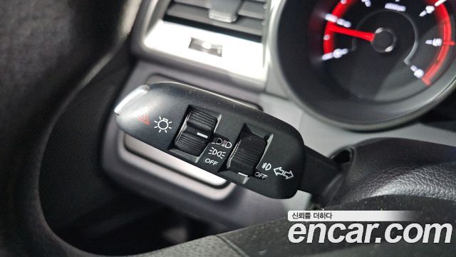KG Mobility (SsangYong) Tivoli Diesel TX 2WD 2016 — фото 15