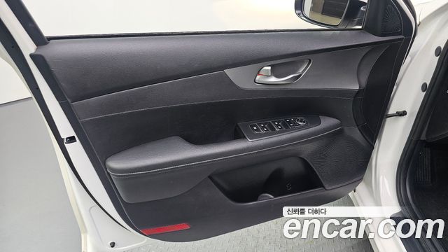 Kia K3 Trendy 2020 — фото 24