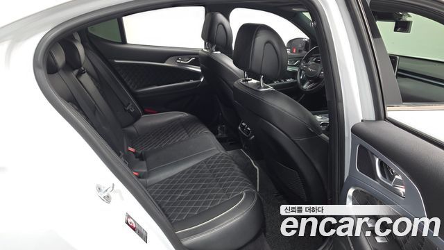 Genesis G70 3.3T Sport AWD Supreme 2018 — фото 12