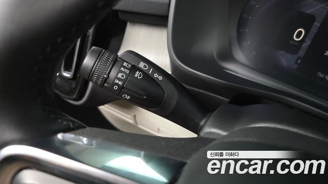 Volvo XC40 B4 Ultimate Bright 2024 — фото 34