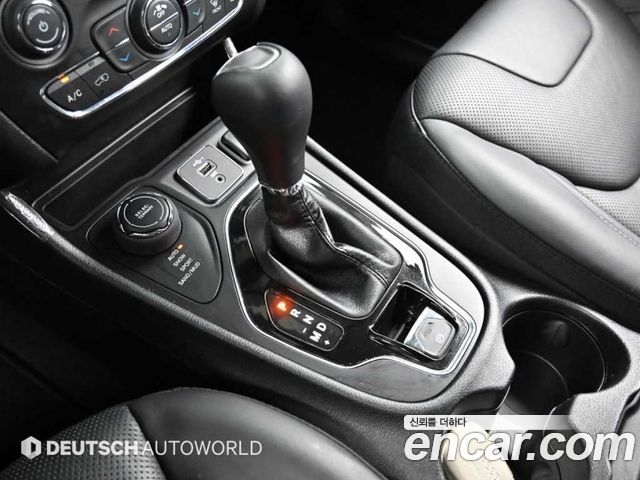 Jeep Cherokee (KL) 2.4 Limited AWD 2020 — фото 9