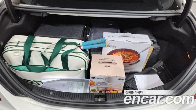 Mercedes-Benz C-Class (W205) C220 d Avantgarde 2018 — фото 24