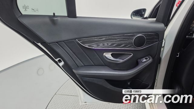 Mercedes-Benz C-Class (W205) C250 d 4MATIC 2018 — фото 25