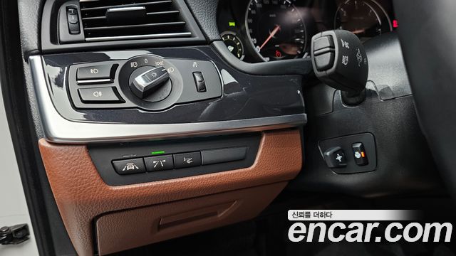 BMW 5 Series (F10) 520d M Aero Dynamic 2016 — фото 16