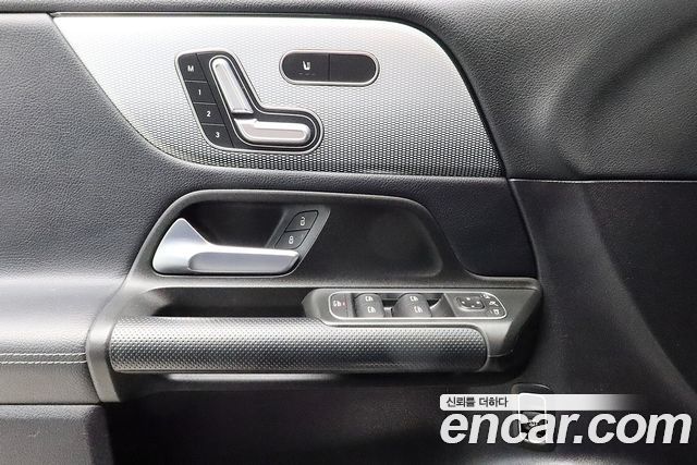 Mercedes-Benz GLB-Class (X247) GLB200 d 2021 — фото 21
