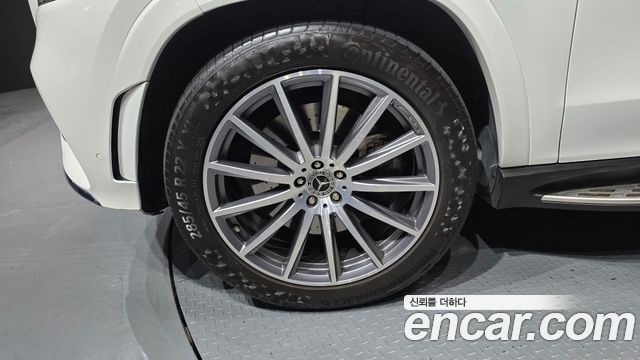 Mercedes-Benz GLS-Class (X167) GLS580 4MATIC 2021 — фото 5