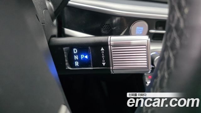 Hyundai Grandeur (GN7) 2,5 Gasoline 2WD Premium 2023 — фото 9