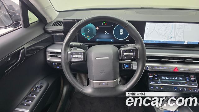 Hyundai Grandeur (GN7) 2,5 Gasoline 2WD Premium 2023 — фото 13