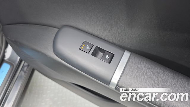 Hyundai Grandeur (GN7) 2,5 Gasoline 2WD Premium 2023 — фото 19