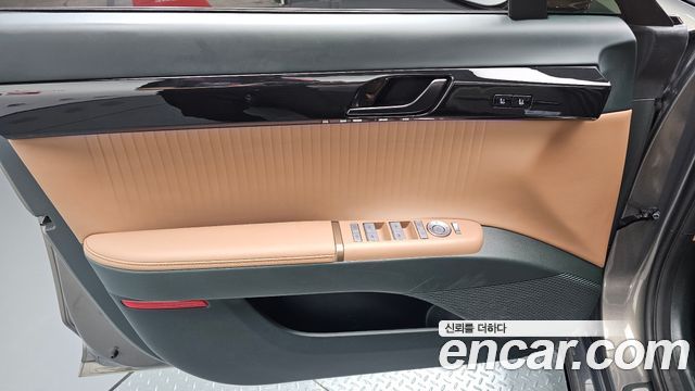 Hyundai Grandeur (GN7) 2,5 Gasoline 2WD Calligraphy 2023 — фото 24